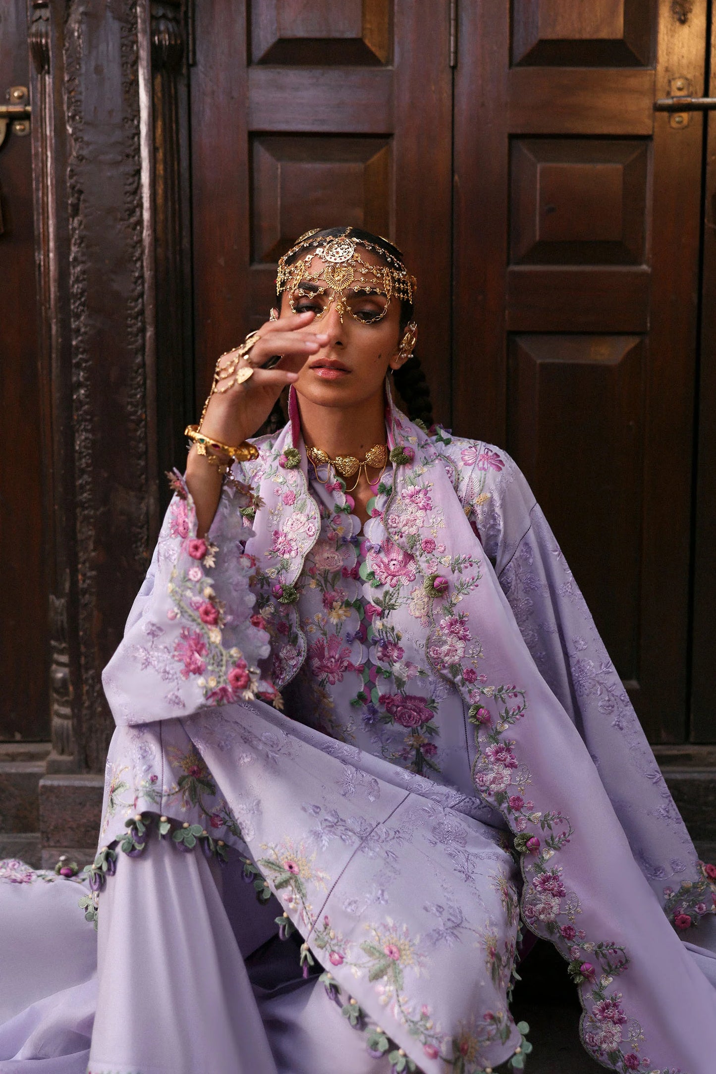 ZAHA FESTIVE '25 - NILOFER (ZF-25-04)
