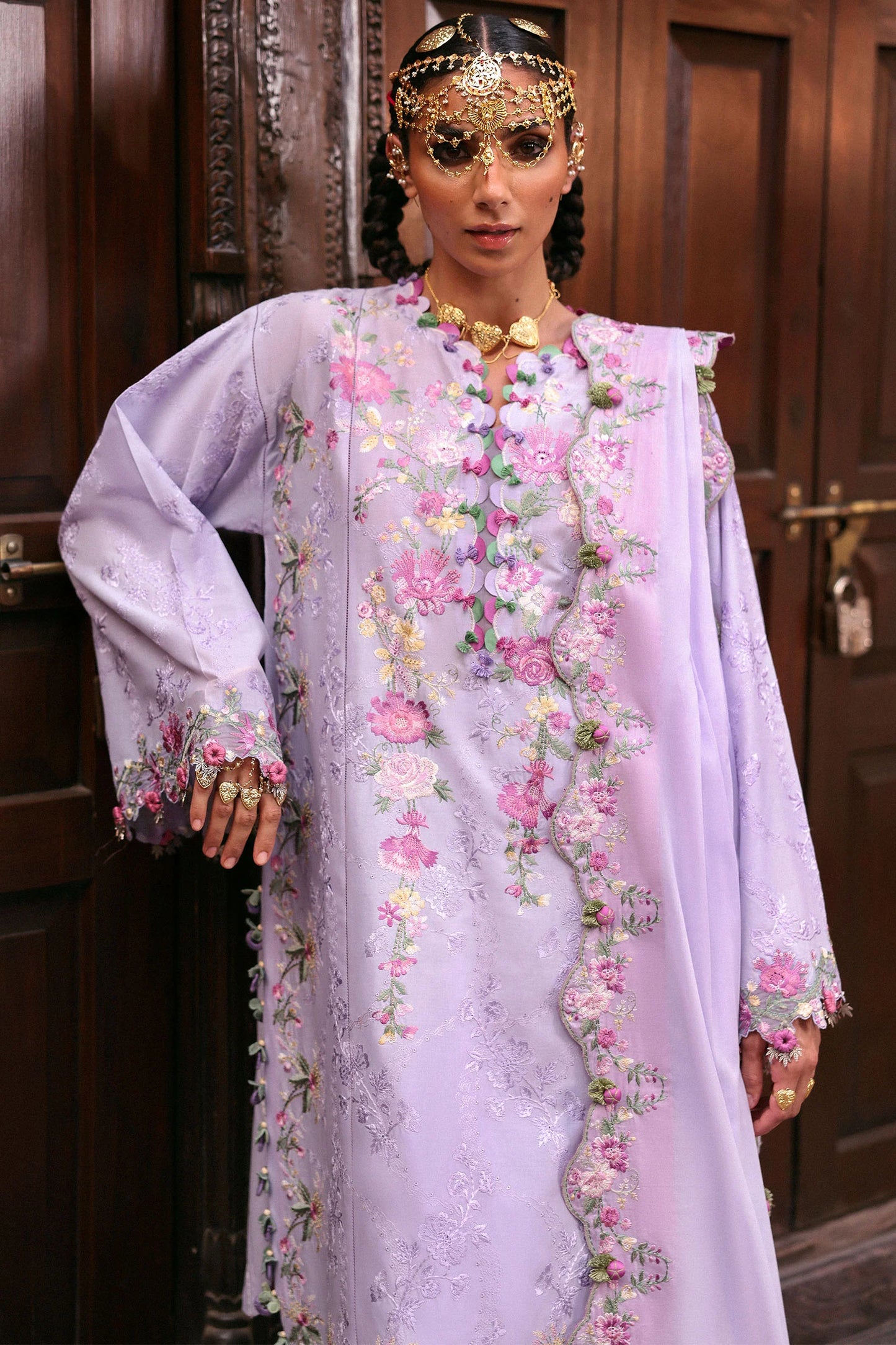 ZAHA FESTIVE '25 - NILOFER (ZF-25-04)