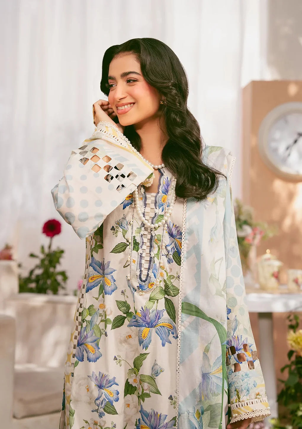 ELAF PRINTS 2025 - EPS-6A IVORY PETALS