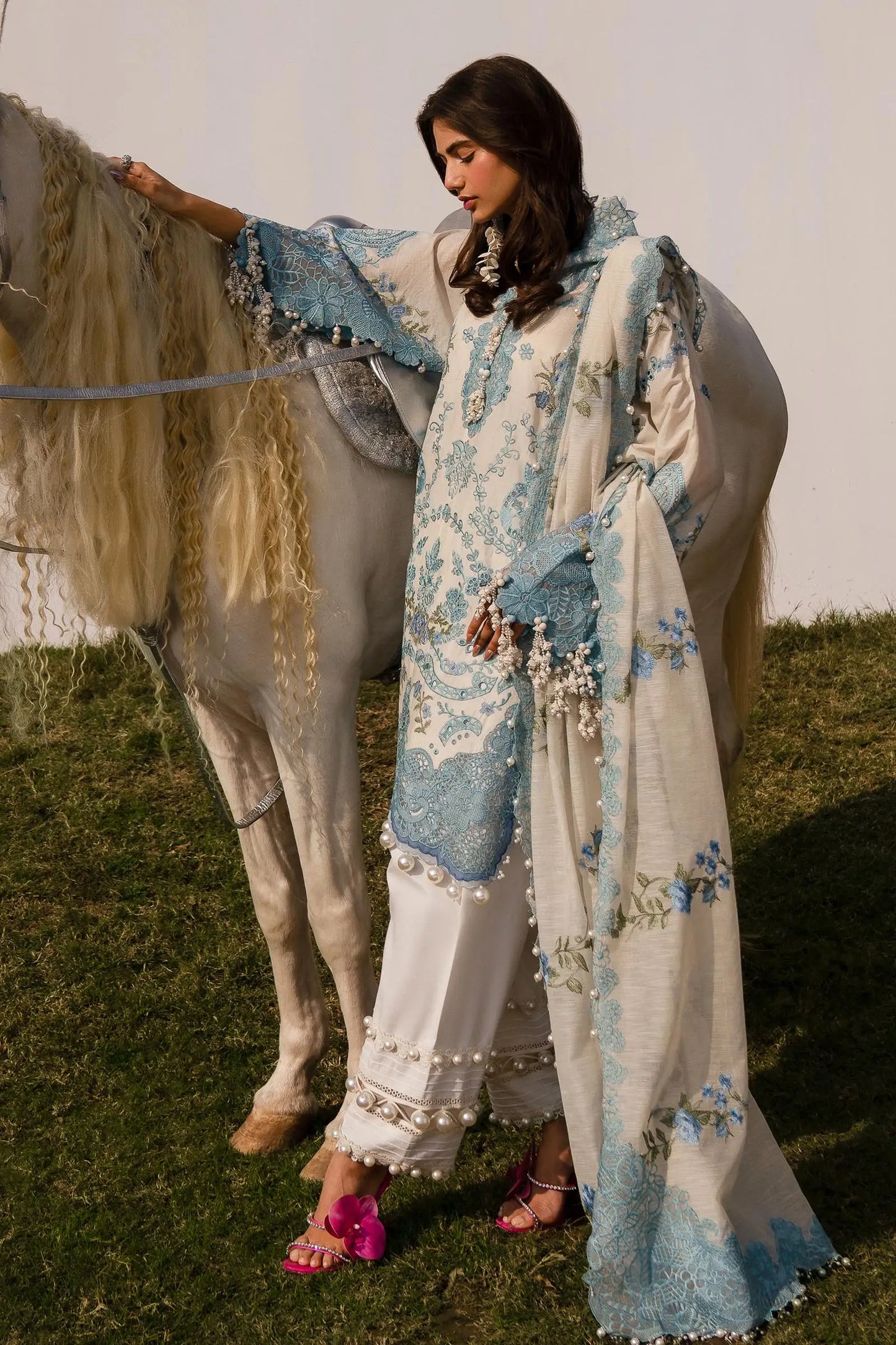 Luxury Lawn'24 by Sana Safinaz - L241-004A-3CV