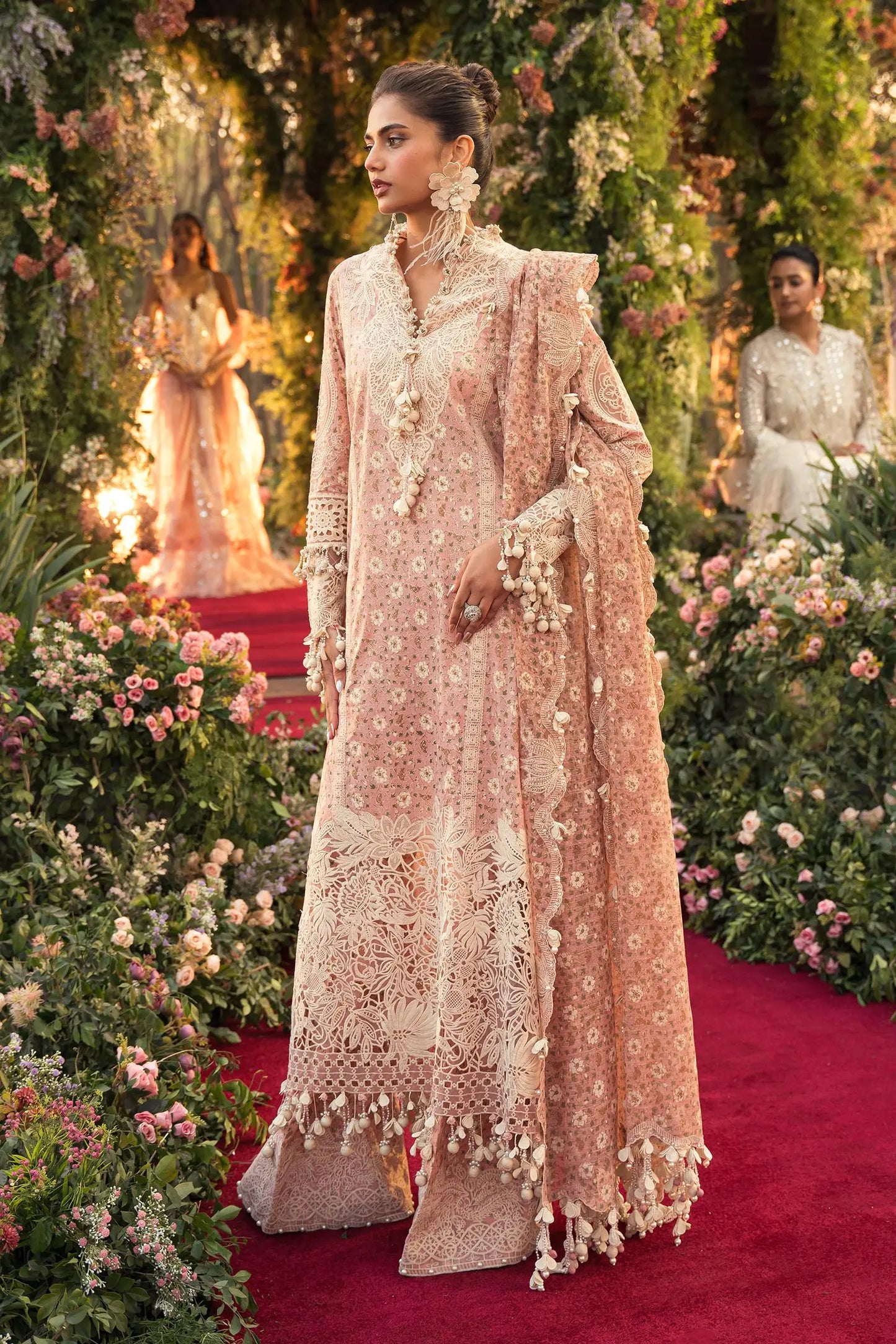 Luxury Lawn'24 by Sana Safinaz - L241-005A-3CU