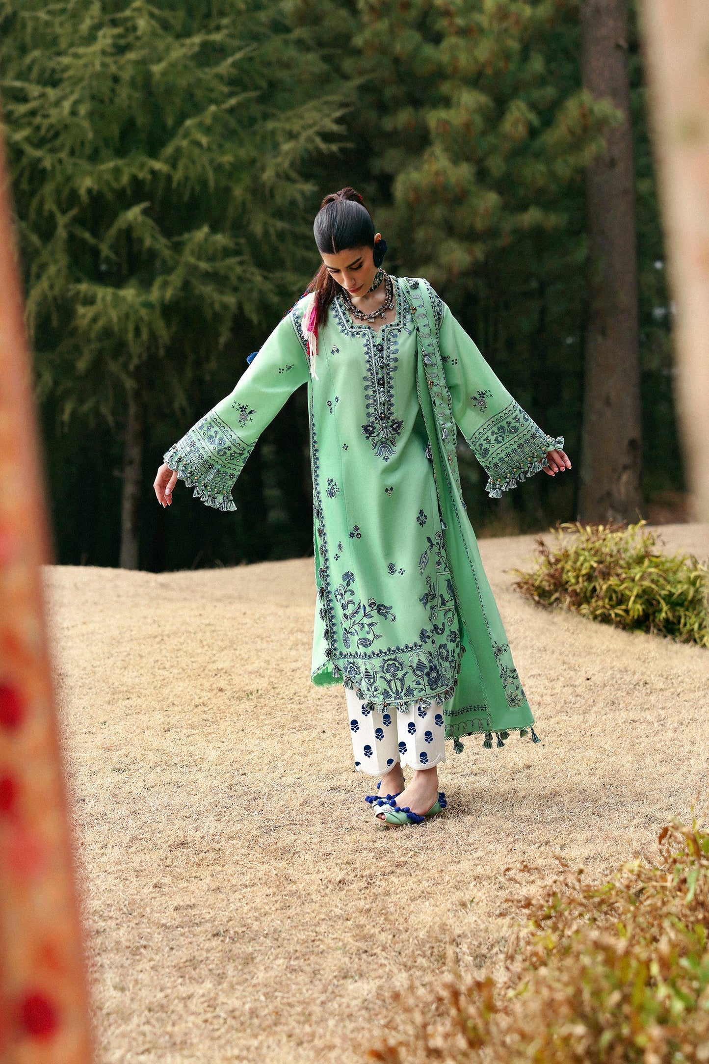 Zaha - Neelum Lawn'25 - ELAYA (ZL25-10 A)