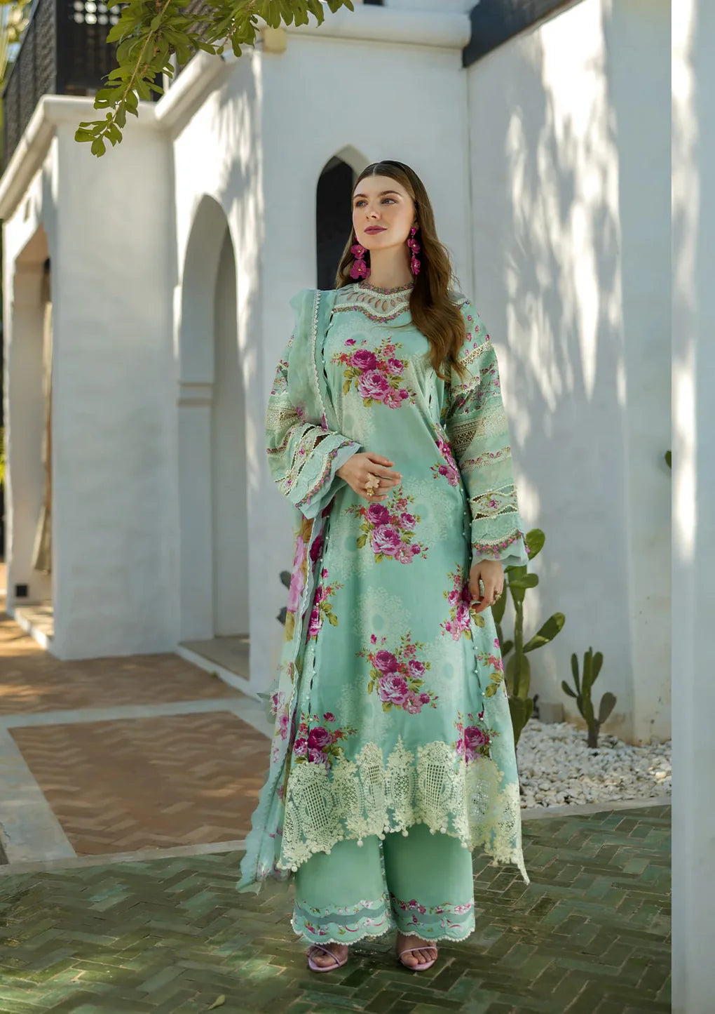 Signature Embroidered Lawn 2025 - ETS-03A TURQUOISE