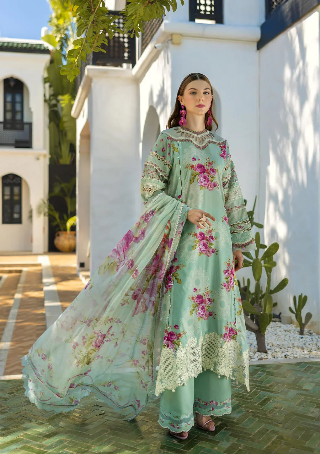 Signature Embroidered Lawn 2025 - ETS-03A TURQUOISE