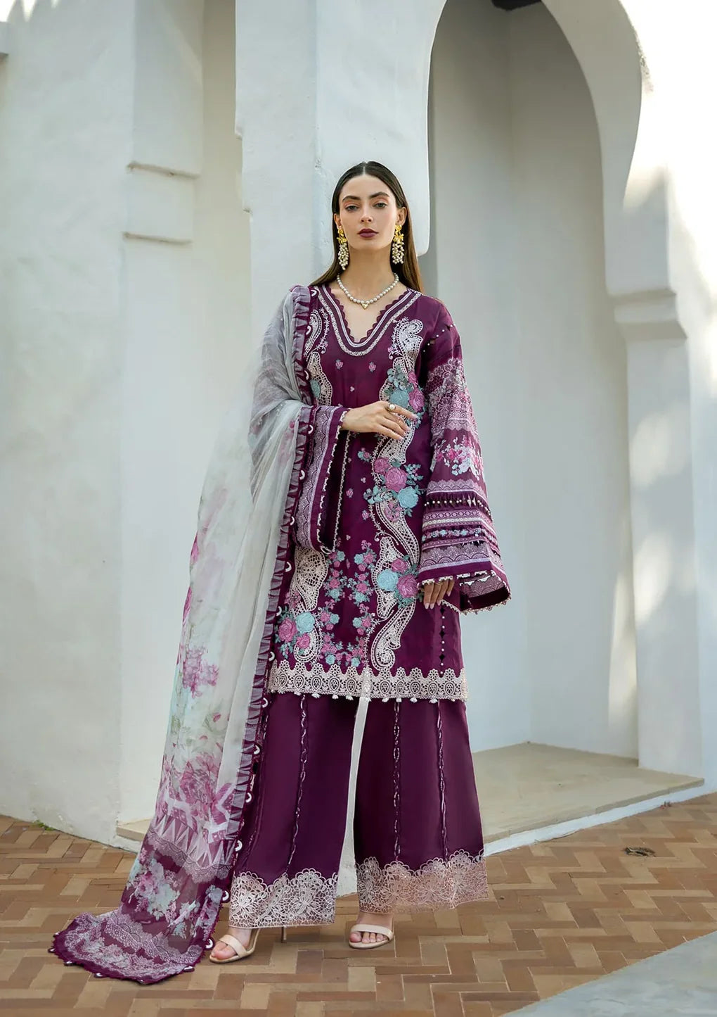 Signature Embroidered Lawn 2025 - ETS-06B AZOTIC