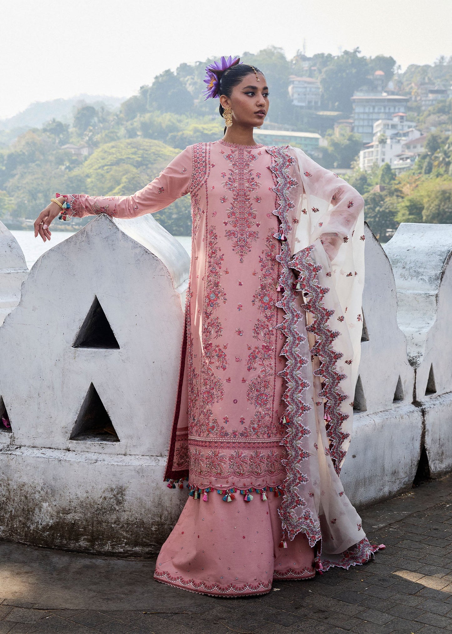 Hussain Rehar - Luxury Lawn'25 - Peaar