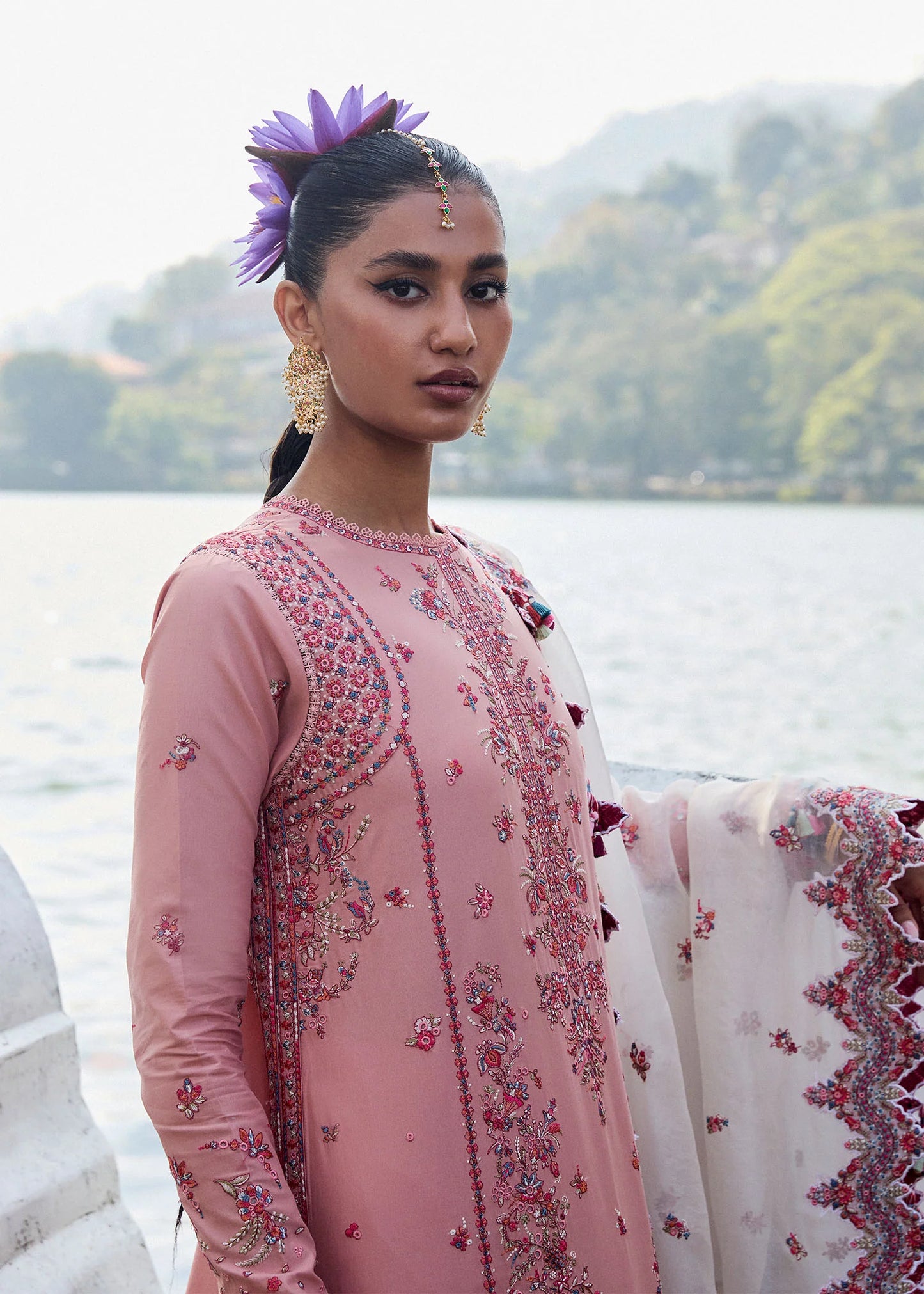 Hussain Rehar - Luxury Lawn'25 - Peaar